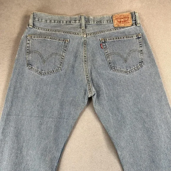 VTG Levis 505 Jeans Mens 36x30 Straight Fit Classic Denim Medium Wash - Picture 4 of 11